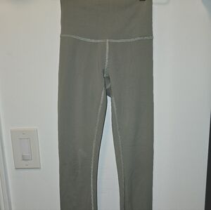 Lululemon Wunder Train High Rise Crop 23" Moss Green Women's Sz 0 Excellent EUC